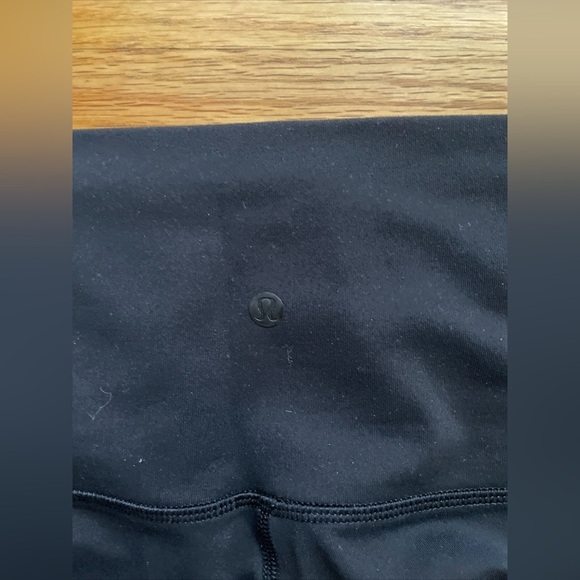 Lululemon Black Train Times 7/8 Pant *25" Size 8 mesh B3 - Picture 5 of 8